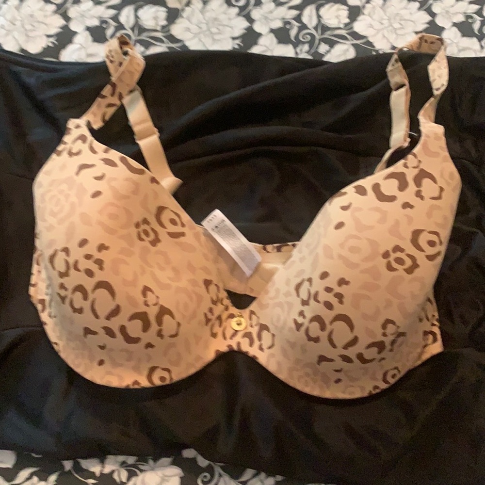 Wonderbra size 34D